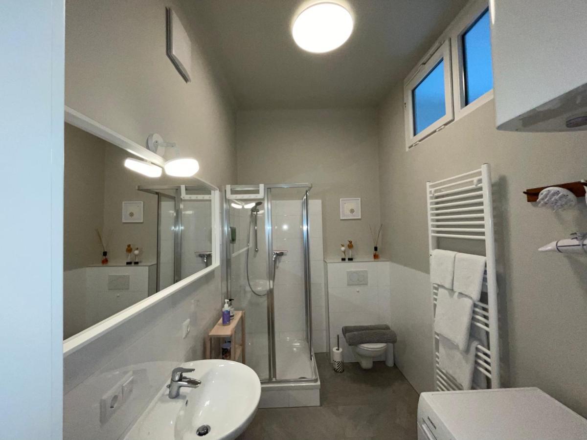 White Flat By Grazrentals With Cool Location & Free Parking Apartamento *